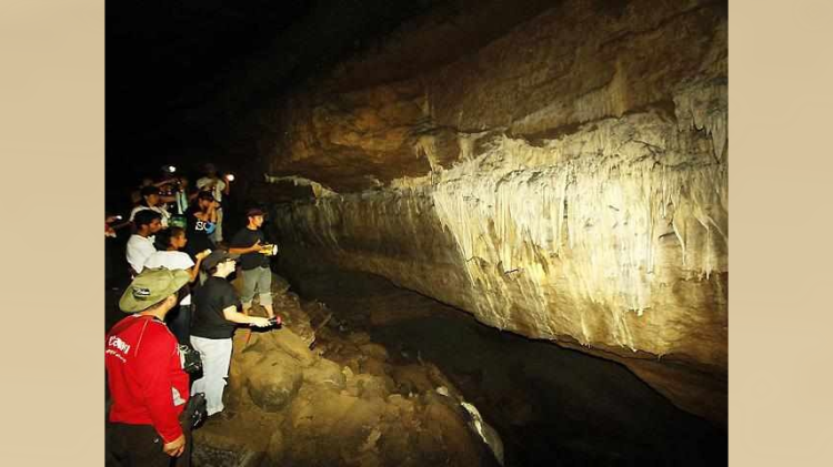 Begbeg Burial Cave